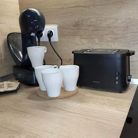 Arboro Gardens E50 *