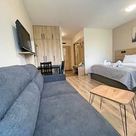 Arboro Gardens E50