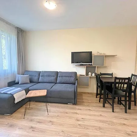Arboro Gardens E50