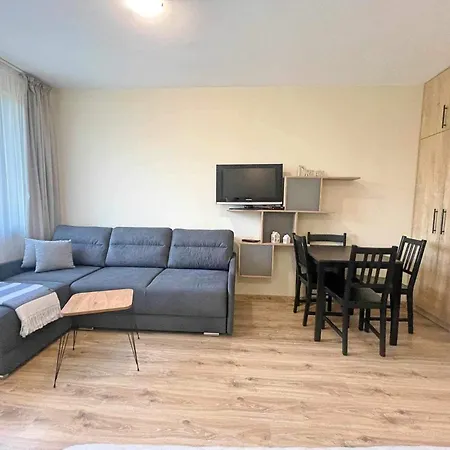 Arboro Gardens E50 Appartement *