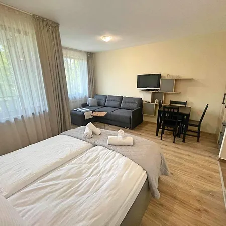 Appartement Arboro Gardens E50 *