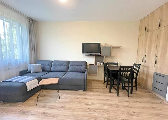 Arboro Gardens E50 アパート *